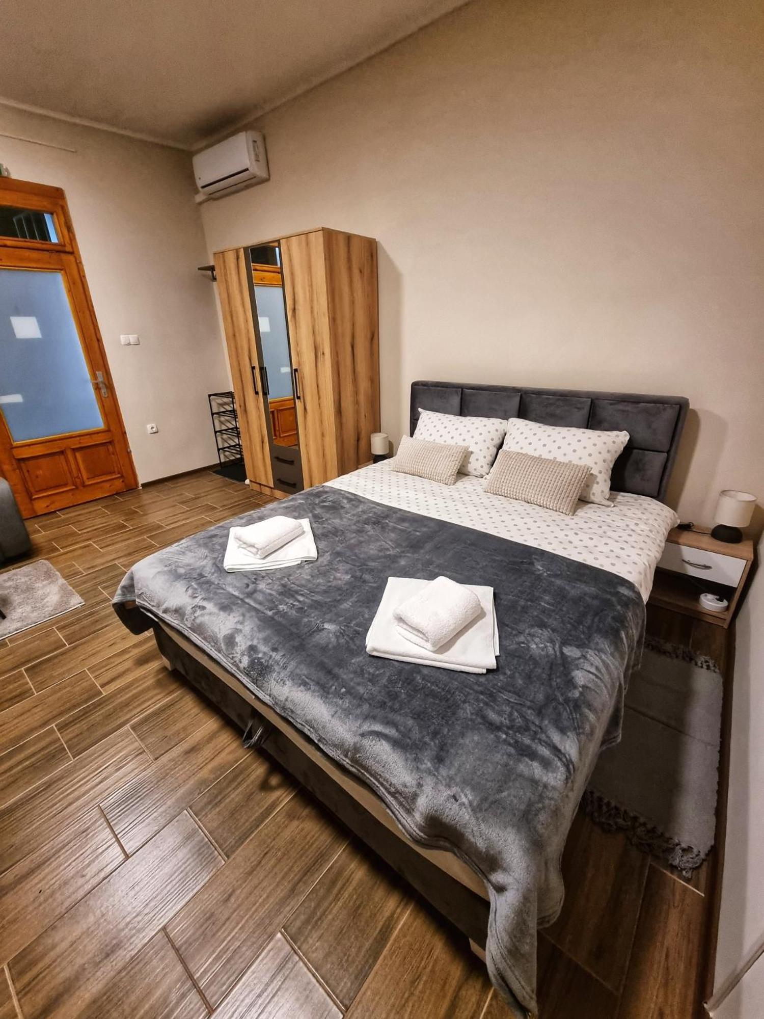 Dorce Apartmani Horgos Zewnętrze zdjęcie